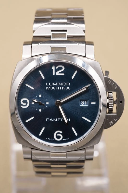 Panerai Luminor Marina Blue Dial on Steel Ref PAM03323