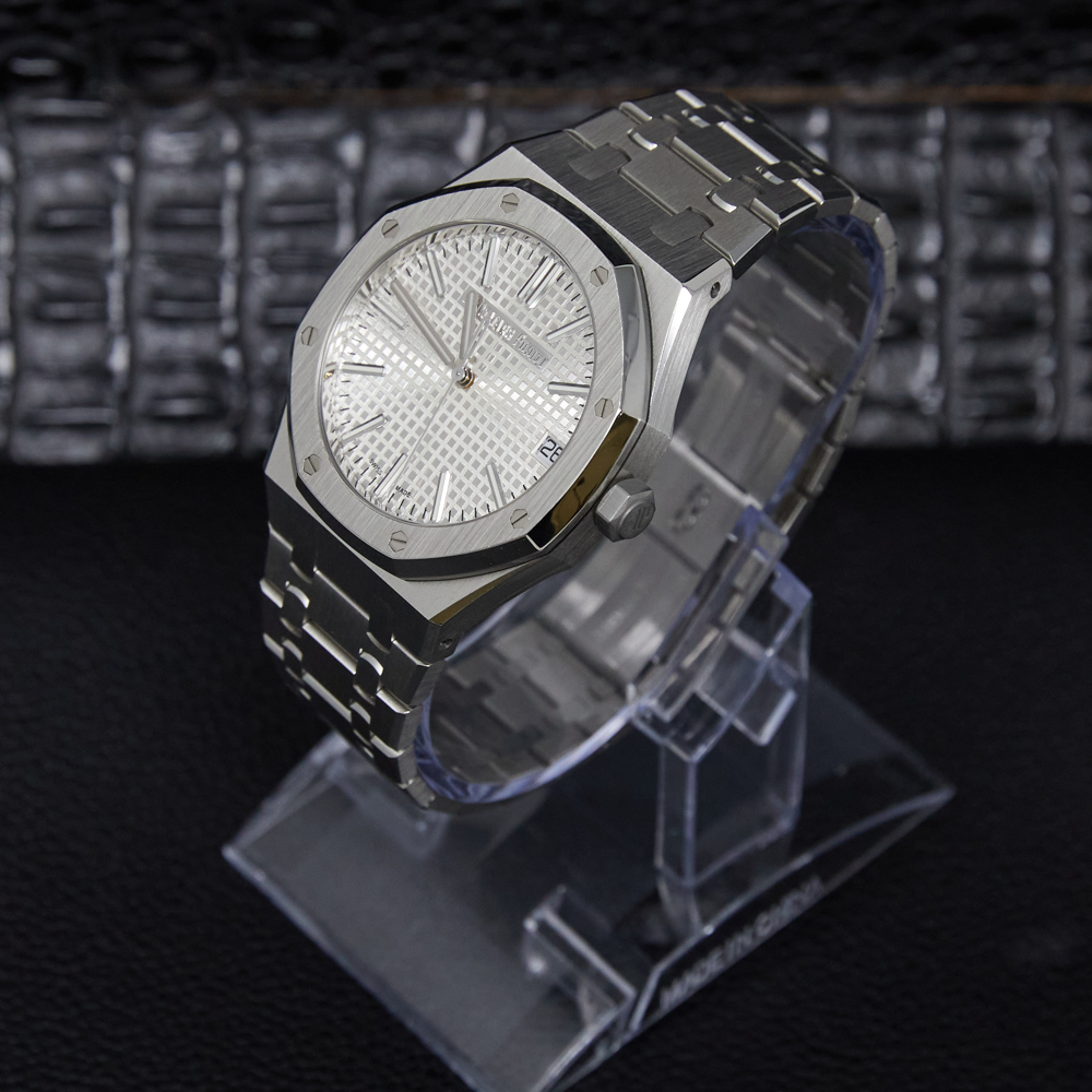 Audemars Piguet Royal Oak Self-Winding "50th Anniversary" Silver Dial Ref 15510ST.OO.1320ST.03