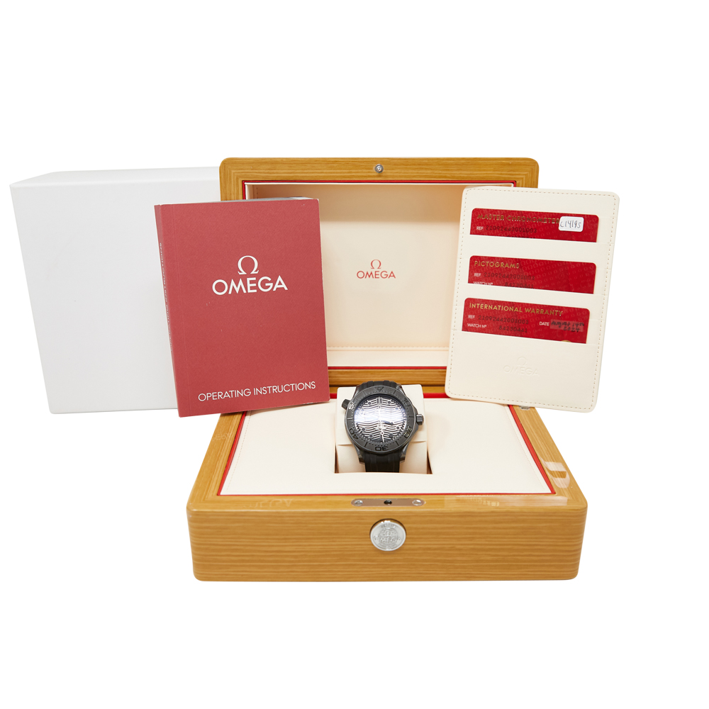 Omega Seamaster Diver 300M Black Dial on Black Rubber Strap Ref 210.92.44.20.01.003