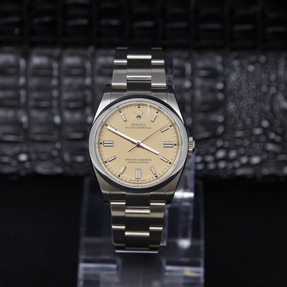 Rolex Oyster Perpetual 36 Beige Dial on Oyster Ref 126000 with New Style Card Green 2025