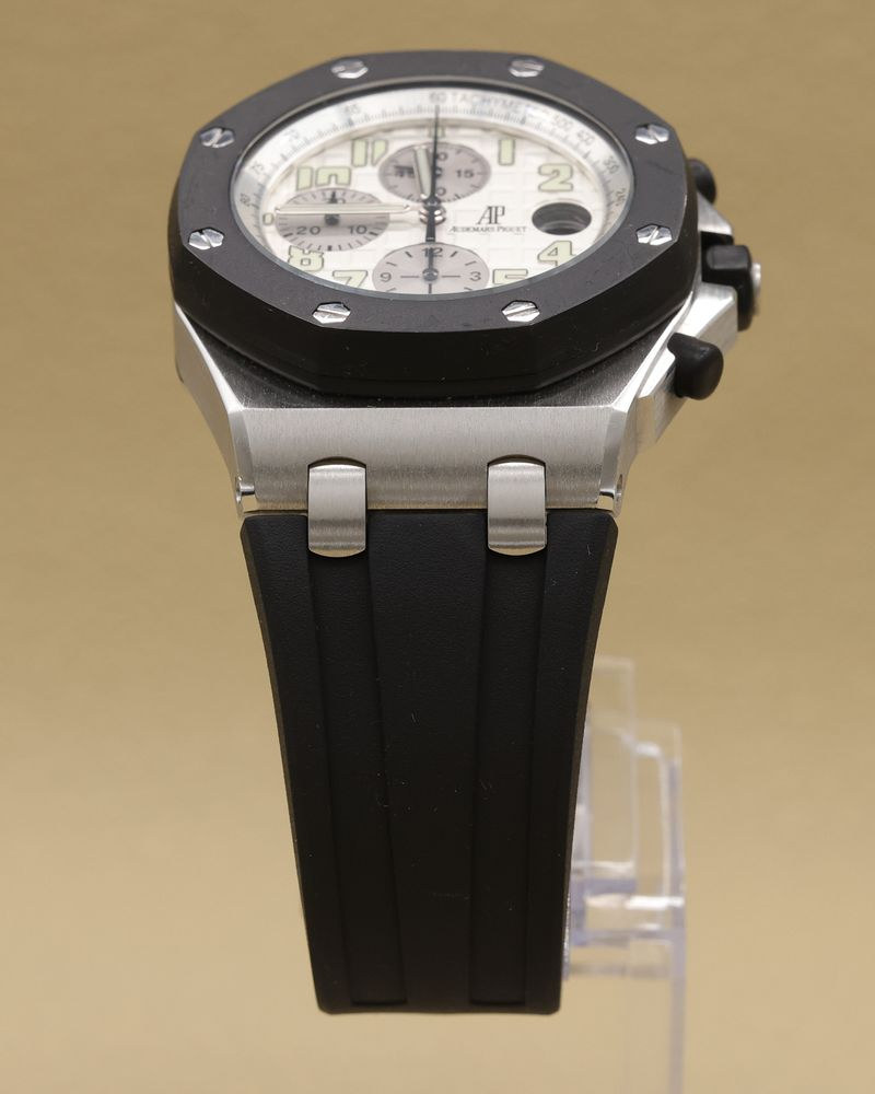 Audemars Piguet Royal Oak Offshore White Dial on Rubber Strap Ref 25940SK.OO.D002CA.02.A