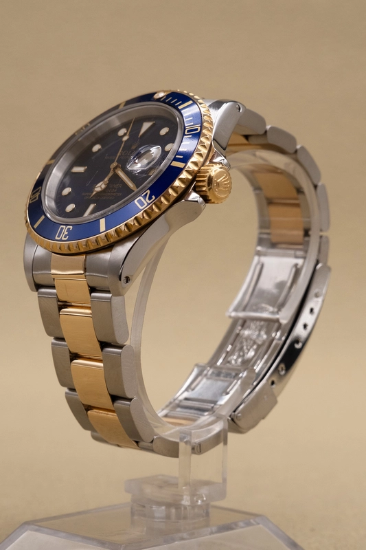 Rolex Submariner "Bluesy" Blue Dial on Oyster Ref. 16613