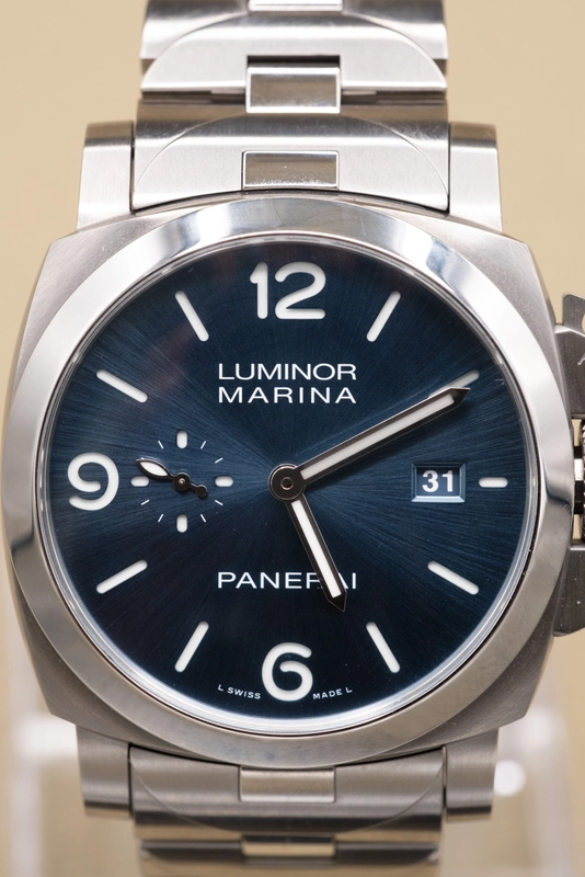 Panerai Luminor Marina Blue Dial on Steel Ref PAM03323